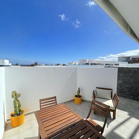 Casahost Villa Dolce Vita Costa Teguise Exterior photo