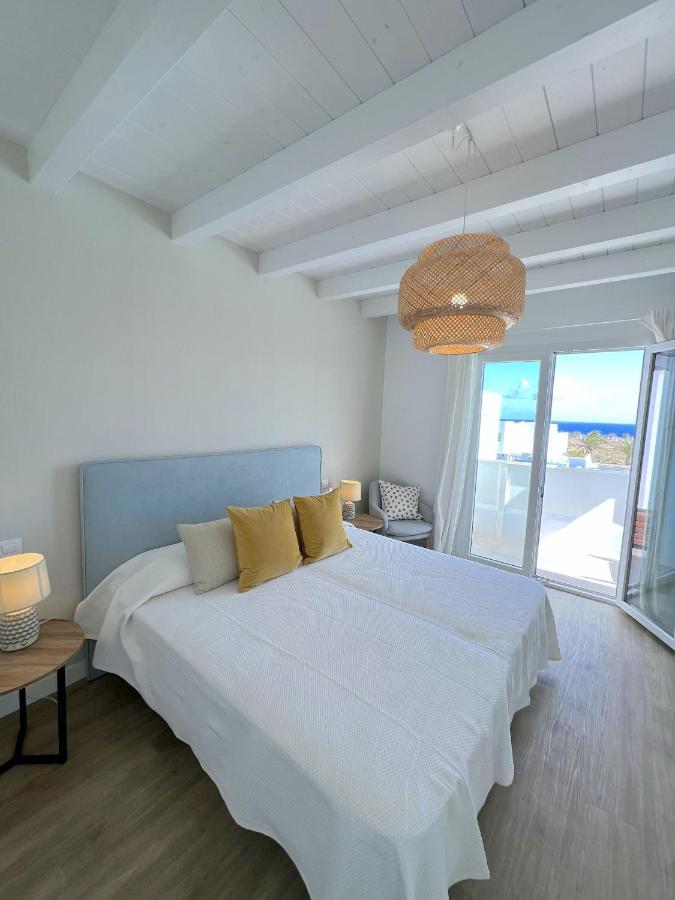 Casahost Villa Dolce Vita Costa Teguise Exterior photo